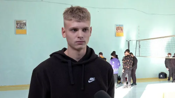 Студентів у Луцьку вчили керувати дроном, тримати автомат у руках і надавати меддопомогу (фото, відео)