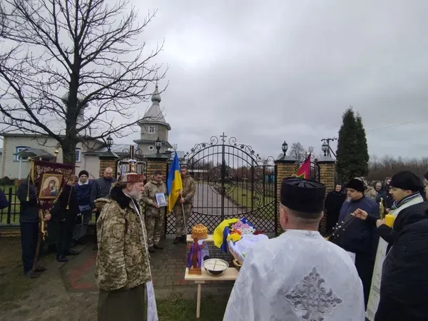 Проблема не в московських попах, а в волиняках, – священник ПЦУ про скандал із похованням воїна на Волині