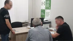 «Продавали» посади асистентів за $2000: у Луцьку викрили нових фігурантів схеми в ліцеї №15 (фото)