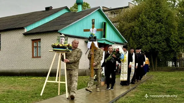 Загинув на Курщині: на Волині попрощалися з полеглим воїном Василем Жуком (фото)