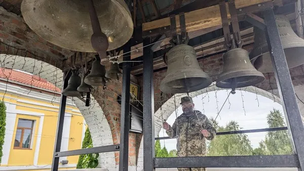 На Волині головний дзвонар монастиря третій рік служить у війську (відео)