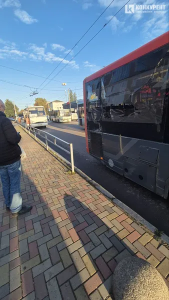 У Луцьку на Шевченка влупилися дві маршрутки (фото)