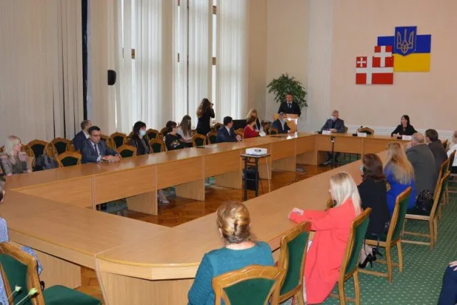 Кращих освітян Волині відзначили державними нагородами і преміями
