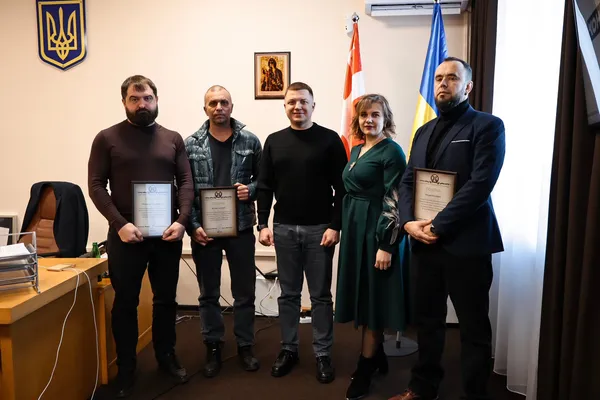 Тарас Шкітер вручив нагороди Міністерства у справах ветеранів волинським волонтерам (фото)