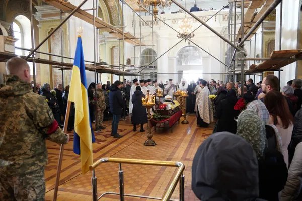 У Луцьку попрощалися із загиблим Героєм Юрієм Дзятком (фото, відео)