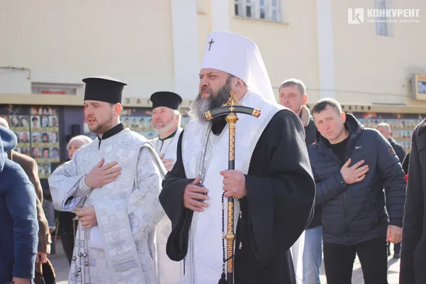 У Луцьку попрощалися із Героями, які загинули внаслідок авіаудару по аеродрому (фото)