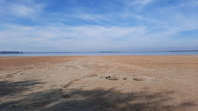 Рівень води на Світязі знову падає: як змінилися показники на водоймах Волині