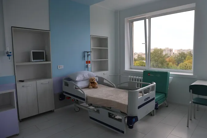 У Луцьку в дитячій обласній лікарні відкрили оновлену хірургію та відділення реабілітації (фото)