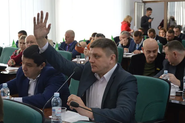 Депутати й голоси: фоторепортаж із сесії Луцькради