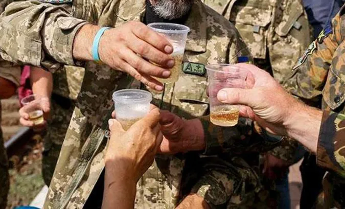 Що робити дружині алкозалежного військового: поради бійця ІІІ штурмової бригади (відео)
