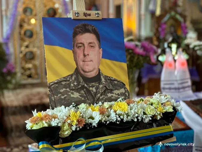 Захищав Україну з 2015: на Волині попрощалися з воїном Андрієм Микитюком (фото)