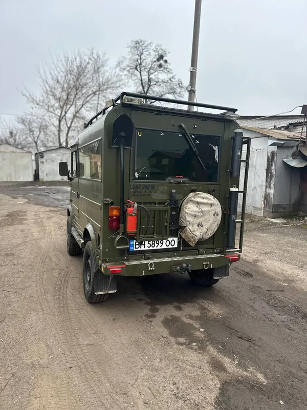 Монстр бездоріжжя: брутальну «Волинянку» у стилі military продають за тисячі доларів (фото)