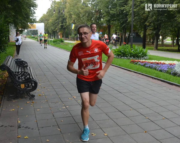 Луцький півмарафон у фото: як це було