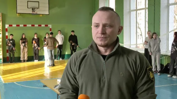 Дрони, рації, такмед: для луцьких школярів влаштували вишкіл (відео)