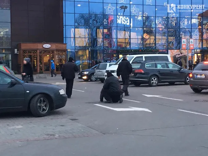 Охоронець «ПортCity» врятував чоловіка, якому стало зле