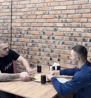 У Луцьку відкрили новий заклад з піцою і ролами