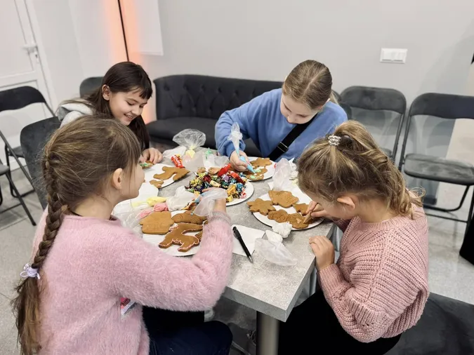 У Нововолинську діти загиблих воїнів отримали новорічні подарунки (фото)
