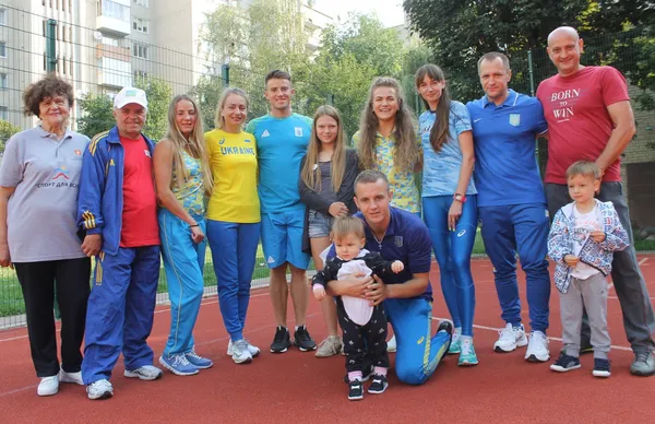 Як лучани робили зарядку разом з олімпійцями (фото)