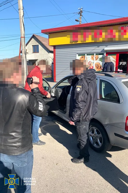 В крові поліцейського, затриманого на Волині за торгівлю психотропами, виявили наркотики (фото, відео)