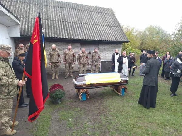 На Волині попрощалися із полеглим захисником Андрієм Смолярем (фото)