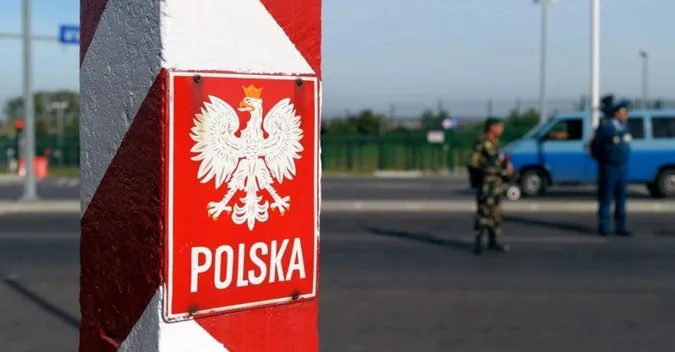 У повітряний простір Польщі залетів розвідувальний аеростат з Білорусі