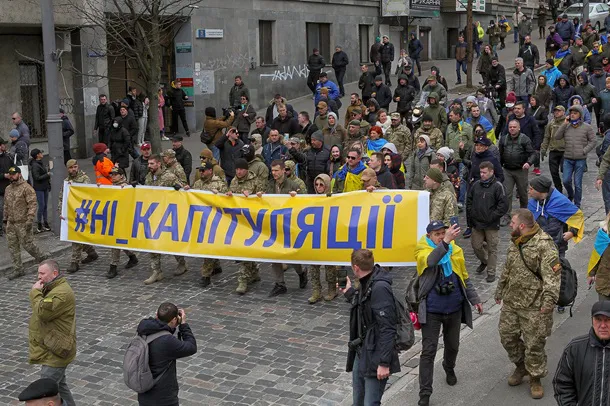 У Києві пройшов Марш патріотів до Дня добровольців (фото, відео)