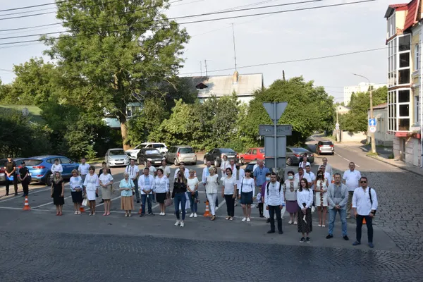 Фейсбук у синьо-жовтих прапорах: волиняни вітають зі святом (фото)