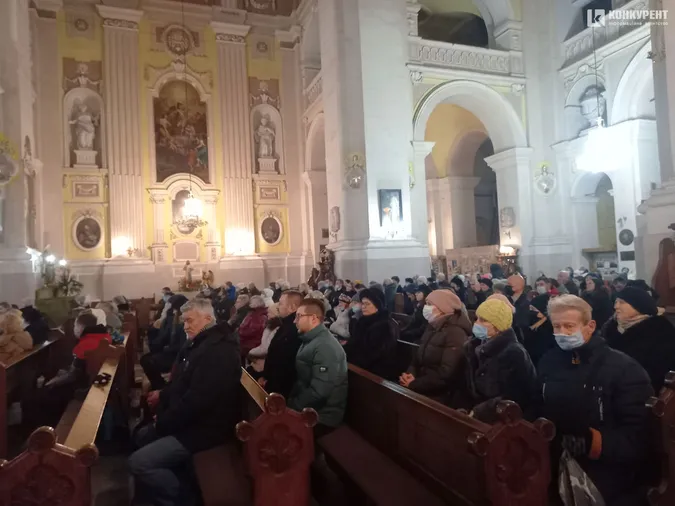 У луцькому костелі почали святкувати Різдво (фото)