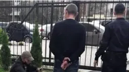 У Луцьку злодій втікав від працівників магазину і забіг на територію суду (фото)