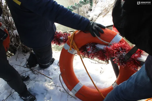 Льодохреща: як освячували воду і лучан (репортаж)