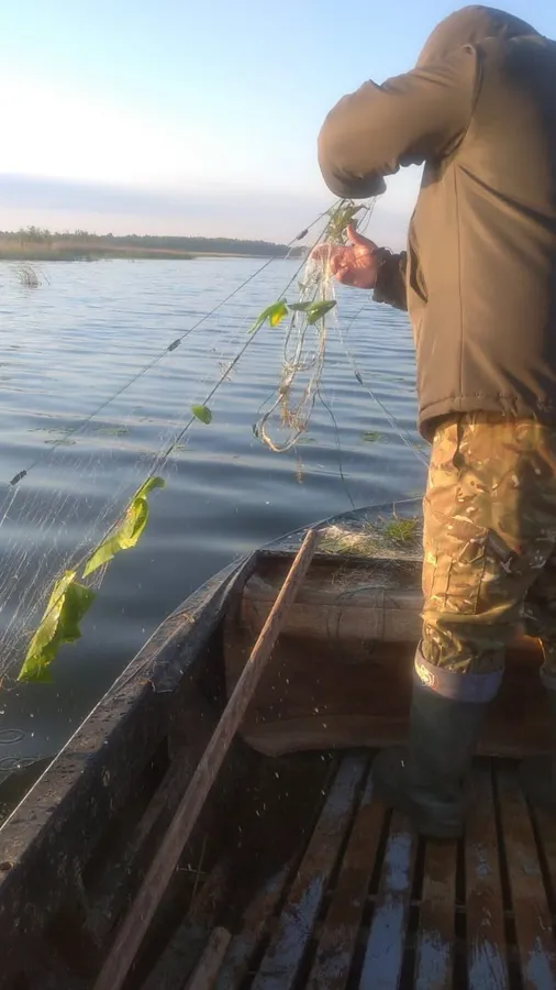 Браконьєрські сітки, незаконні намети й багаття: у Шацькому нацпарку взялися за порушників (фото)