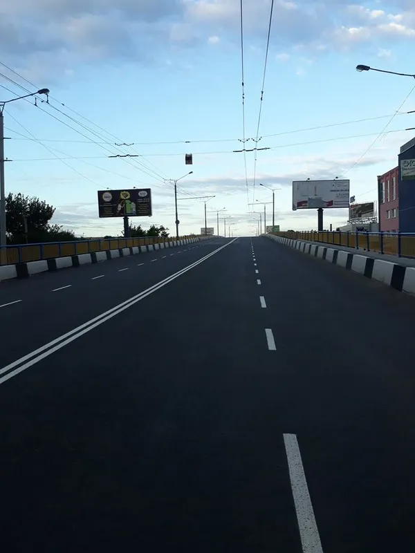 На Рівненській у Луцьку відремонтували міст (фото)