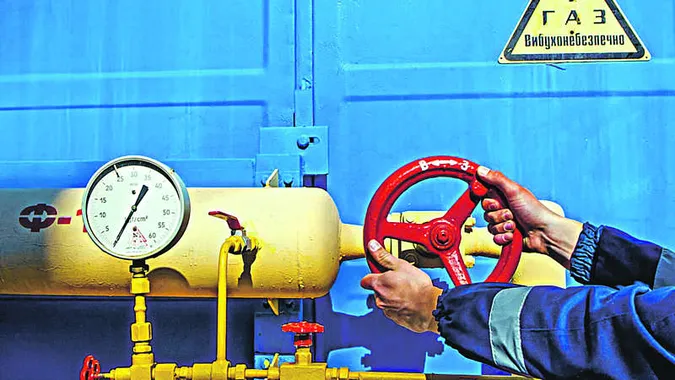 Через пошкодження магістрального газопроводу без газу залишилися близько мільйона українців