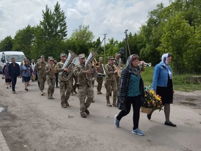 Воїну назавжди 55: на Волині прощалися з батьком п'ятьох дітей (фото)