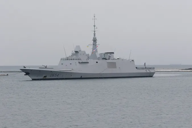 Знищує надводні кораблі: до Одеси прибув французький військовий фрегат (фото)