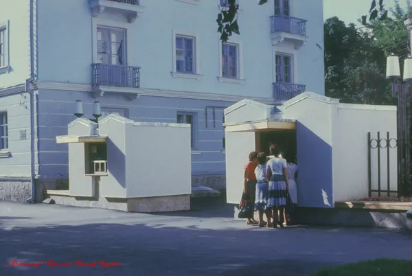 Луцький фотограф показав ретросвітлини міста (фото)
