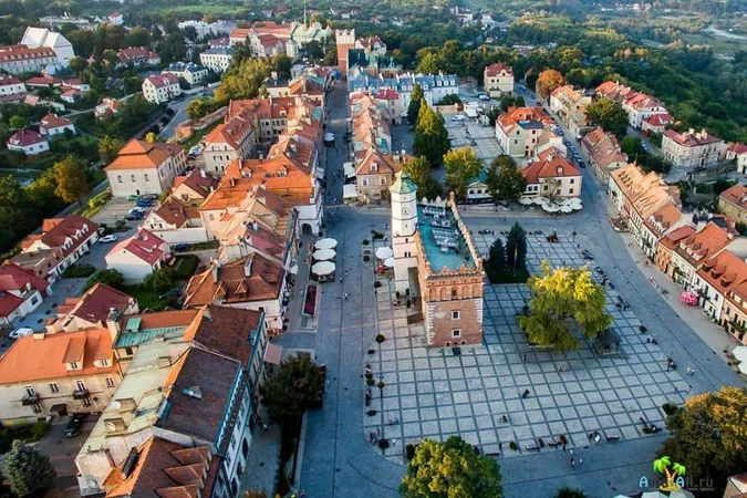 Поїхали не екскурсію: українців у Польщі оштрафували за порушення карантину