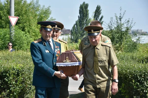 У Луцьку перепоховали випадково знайдені останки солдата