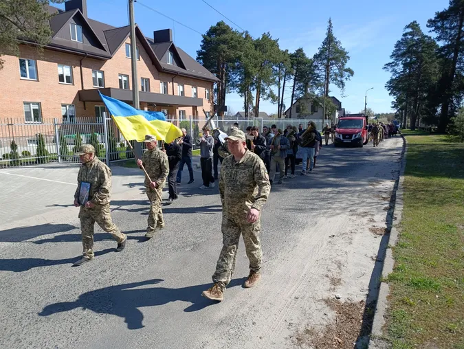 У Маневичах попрощалися із захисником Андрієм Сидоруком (фото)