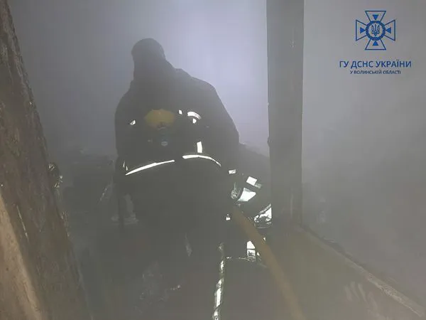 У Рожищі через коротке замикання горів житловий будинок (фото, відео)