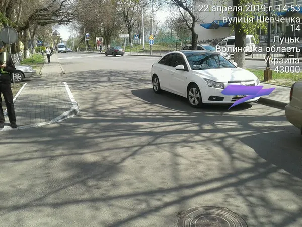 Волинянин намагався через суд скасувати штраф за неправильну зупинку