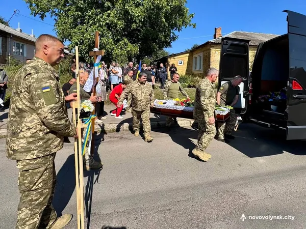 Віддав 10 років захисту України: на Волині попрощалися з воїном Валентином Кушніруком (фото)