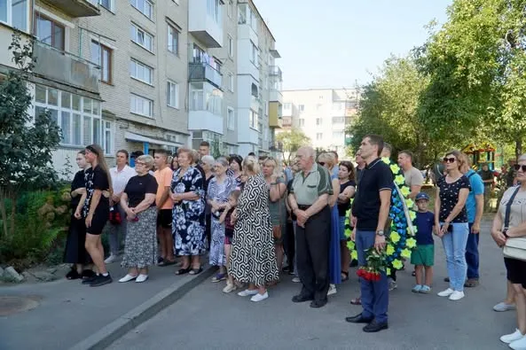 У Володимирі попрощалися із загиблим в автокатастрофі захисником Максимом Романюком (фото)