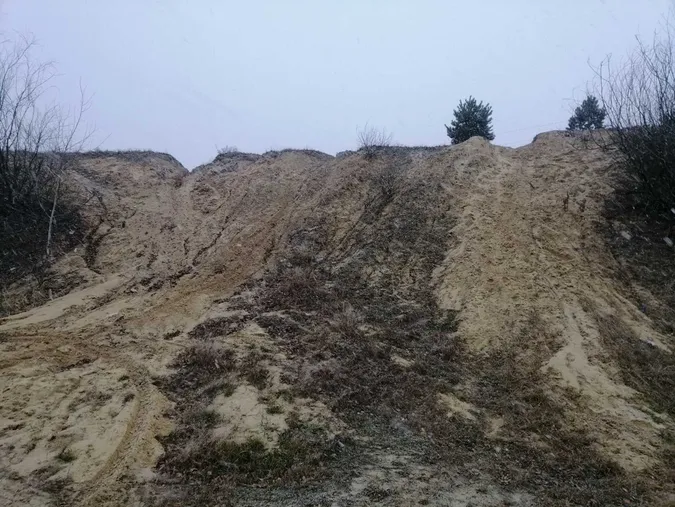 242 мільйона збитків: на Камінь-Каширщині незаконно добували пісок  (фото)