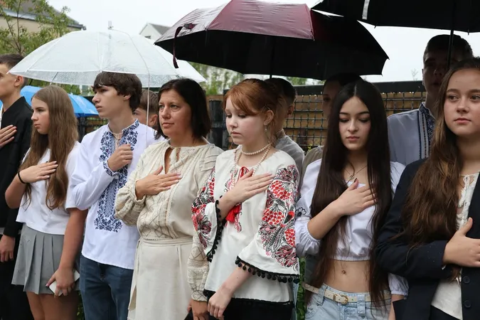 Як у Волинському науковому ліцеї зустріли свято першого дзвоника (фото)