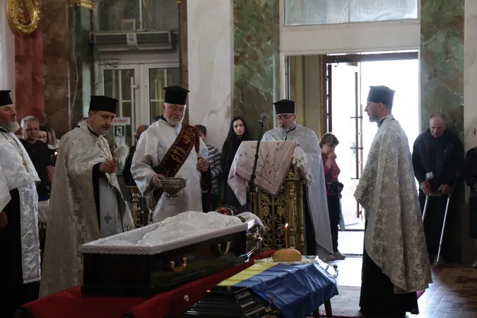 У Луцьку попрощались з Героєм Василем Зубчиком (фото)
