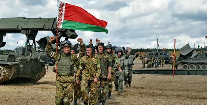 Білорусь готується до війни проти України: експерт назвав тривожні ознаки (відео)