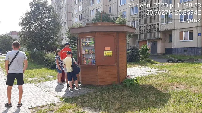 Муніципали знайшли в Луцьку кіоски без документів і хочуть їх демонтувати (список, фото)
