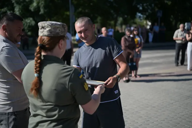 На Волині двом Героям вручили відзнаки Головнокомандувача ЗСУ «За незламність»  (фото)