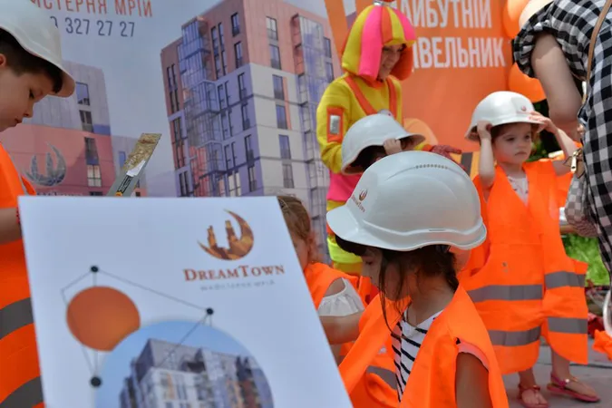 У Луцьку для маленьких будівельників відбувся майстер-клас (фото)*